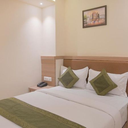 Hotel West Blue Βομβάη Εξωτερικό φωτογραφία